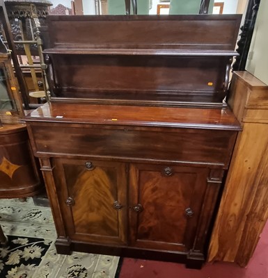Lot 1438 - A George IV mahogany and flame mahogany...