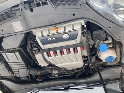 Lot 4017 - A 2007 Volkswagen Golf R32 S-A five-door...
