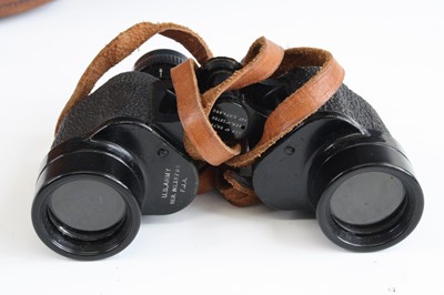 Lot 645 - A pair of U.S. army 60 x 30 binoculars marked...