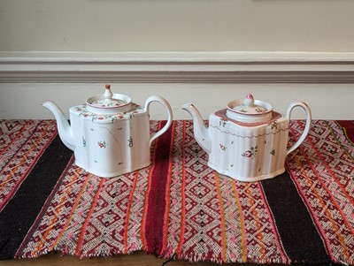 Lot 1032 - A Newhall porcelain teapot, circa 1800, of...