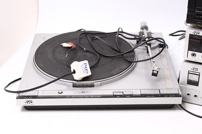 Lot 616 - A collection of assorted audio equipment to...
