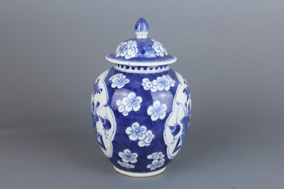 Lot 17 - A Chinese blue and white “Hundred Antiques”...