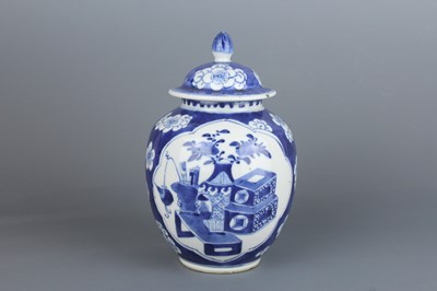 Lot 17 - A Chinese blue and white “Hundred Antiques”...
