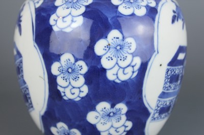 Lot 17 - A Chinese blue and white “Hundred Antiques”...