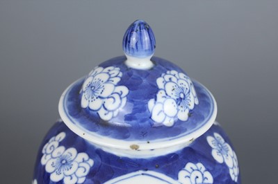 Lot 17 - A Chinese blue and white “Hundred Antiques”...