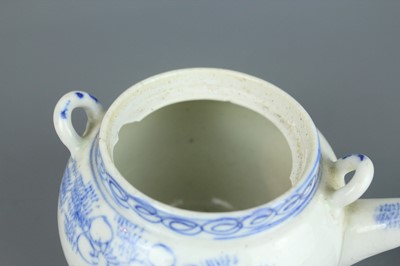 Lot 21 - Five Japanese blue and white pieces, 20th...