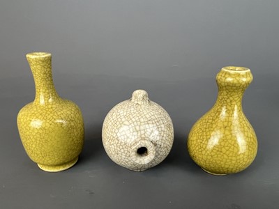 Lot 60 - A pair of small Jun-type jardiniere and other...