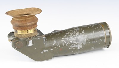 Lot 657 - A WW II artillery sighting scope, 26cm.