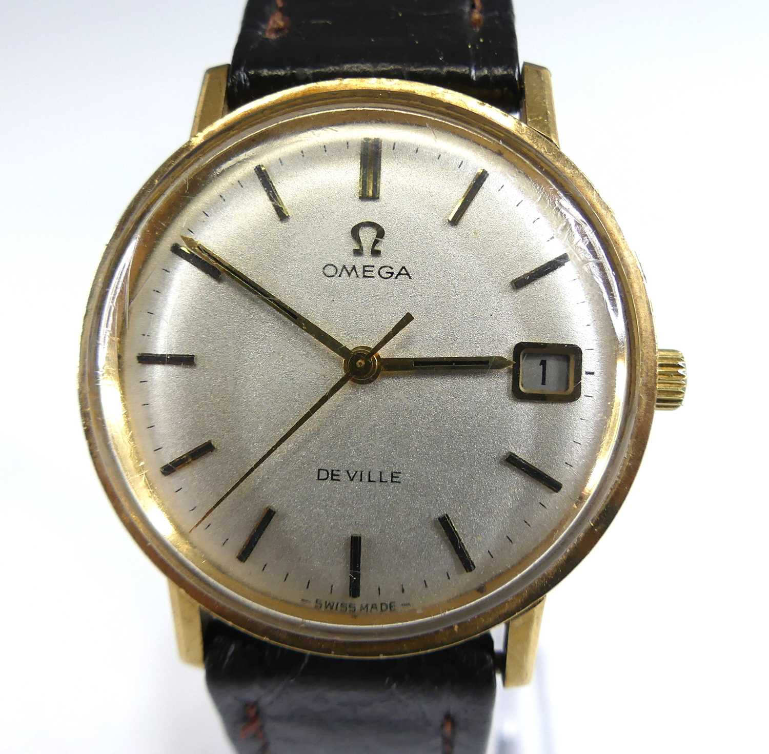 Lot 2643 - An Omega DeVille gent's 9ct gold cased manual...