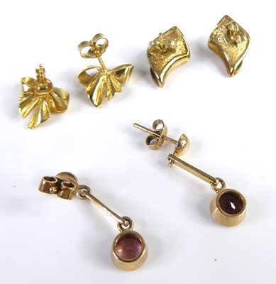 Lot 2652 - A pair of modern 9ct gold diamond point set...