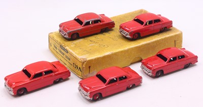 Lot 1183 - Dinky Toys 139a original Trade box containing...