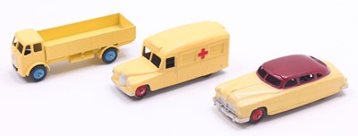 Lot 1364 - Dinky Toys group of 3 loose diecasts to...
