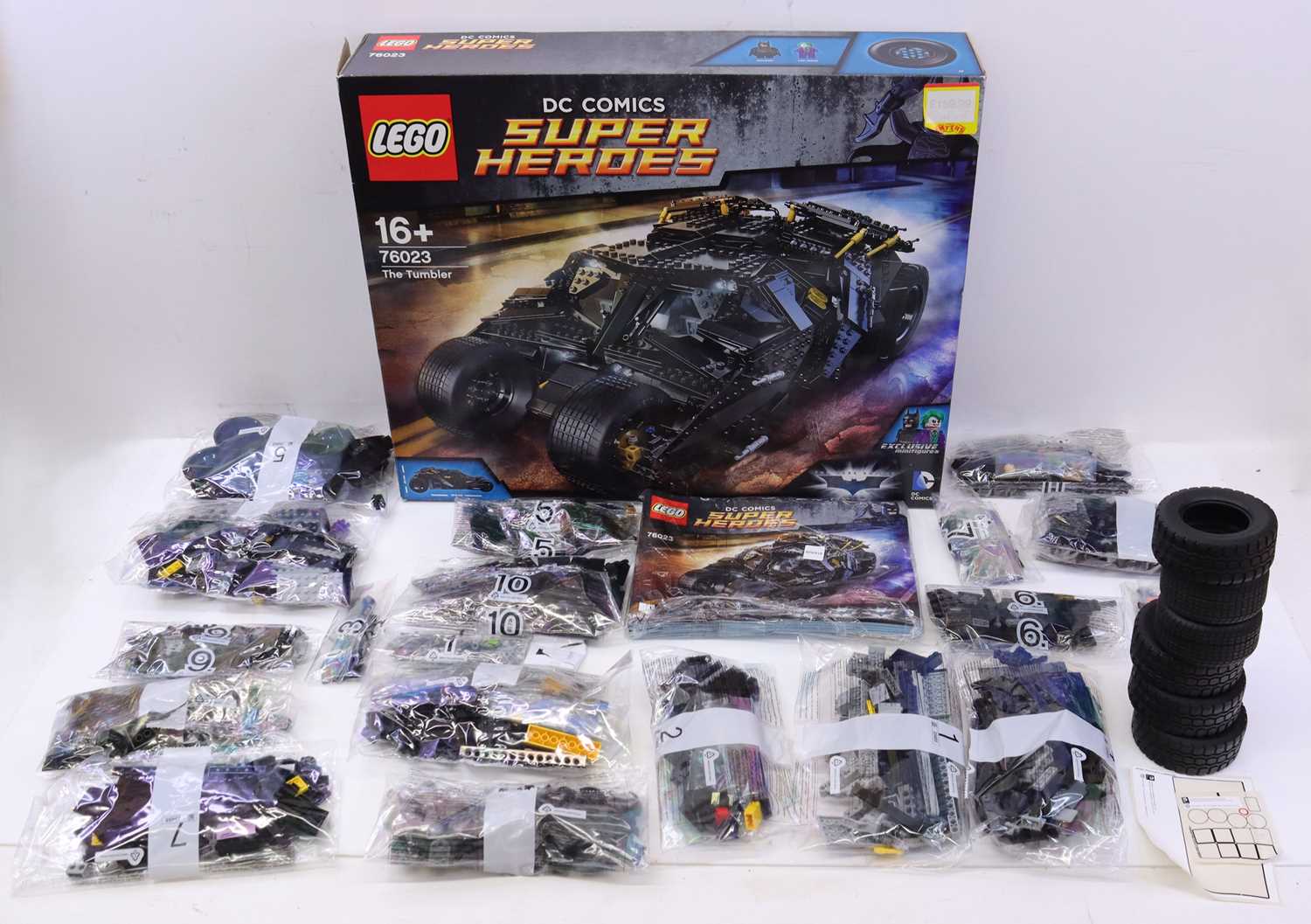 Lot 1554 - Lego DC Comics Super Heroes No. 76023, The...