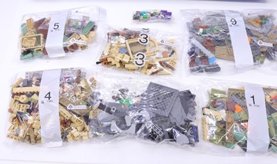 Lot 1563 - Lego Wizarding World No. 76389 Harry Potter...