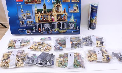 Lot 1563 - Lego Wizarding World No. 76389 Harry Potter...