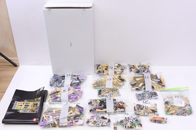 Lot 1564 - Lego Modular Buildings Collection No. 10278...