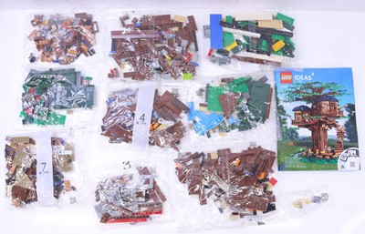 Lot 1572 - Lego Ideas No. 21318 Tree House 026 housed in...
