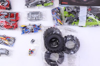 Lot 1576 - Lego Technic battery-operated electric powered...