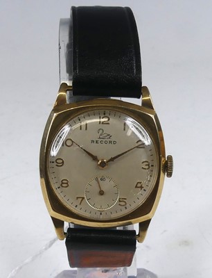 Lot 2594 - A gent's Record vintage 9ct gold cased...