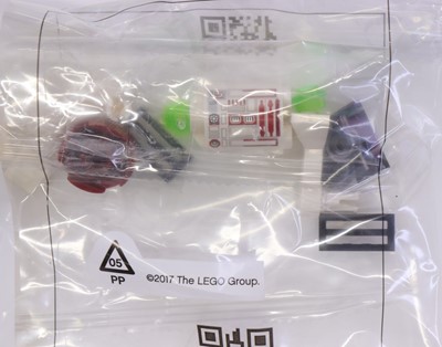 Lot 1625 - Lego Disney Star Wars No. 75191 Jedi Star...