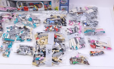 Lot 3 - Lego Creator No. 10260 Downtown Diner modular...