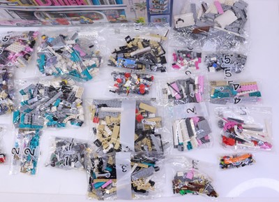 Lot 3 - Lego Creator No. 10260 Downtown Diner modular...