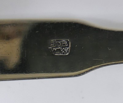 Lot 2066 - A George III silver double-ended marrow scoop,...