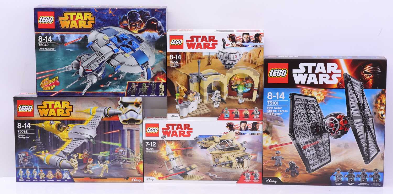 Lot 57 - Lego Disney Star Wars group of five sets to...