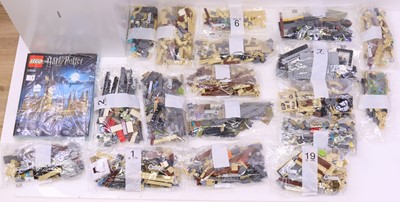 Lot 68 - Lego Harry Potter Wizarding World No. 75043...
