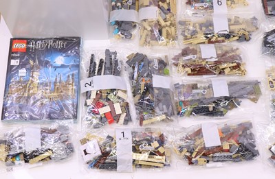 Lot 68 - Lego Harry Potter Wizarding World No. 75043...