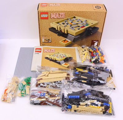 Lot 73 - Lego group of three sets to include No. 10282...