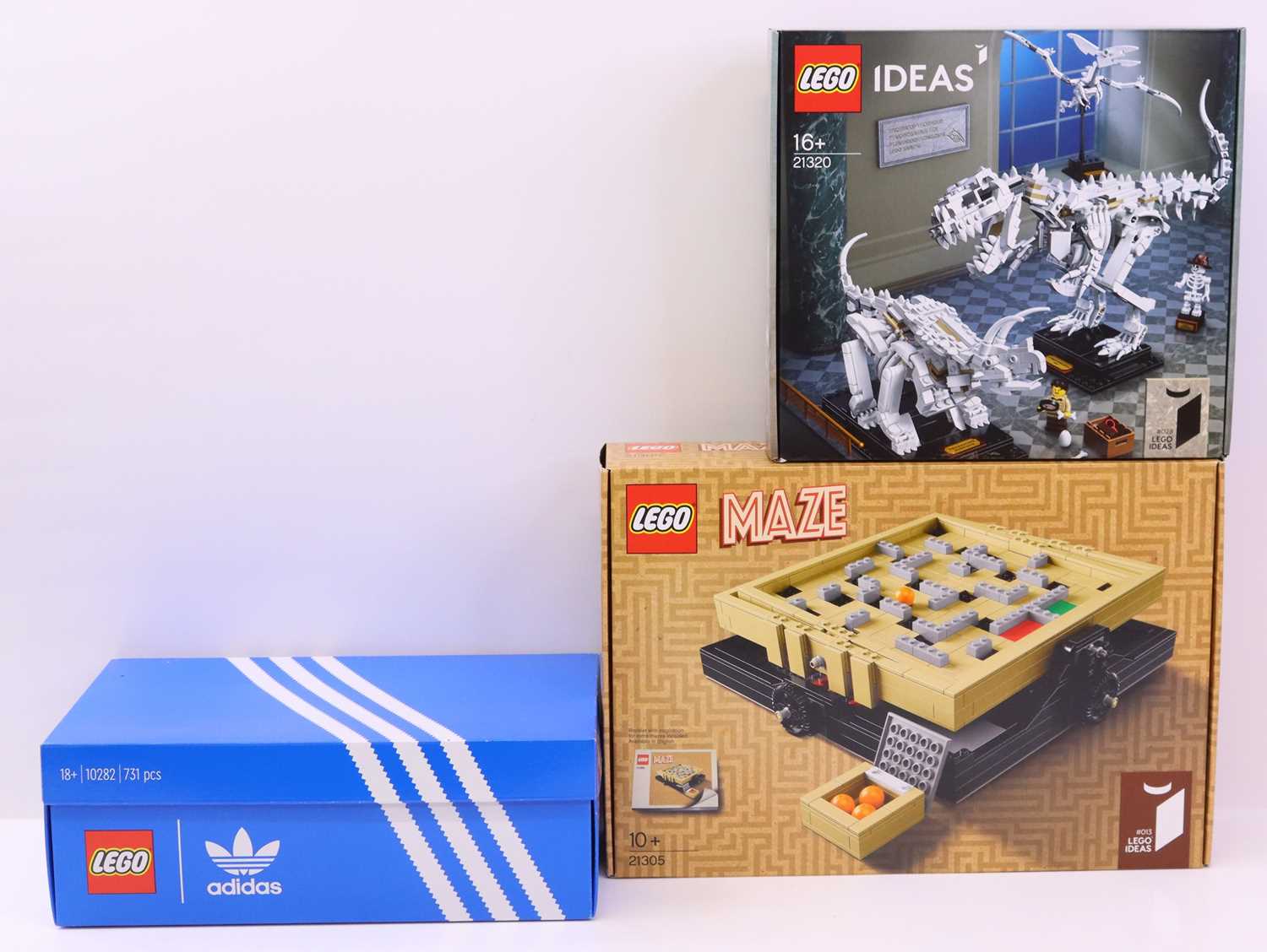 Lot 73 - Lego group of three sets to include No. 10282...