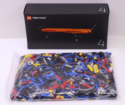 Lot 8 - Lego Technic No. 42056 Porsche 911 GTR 3RS...