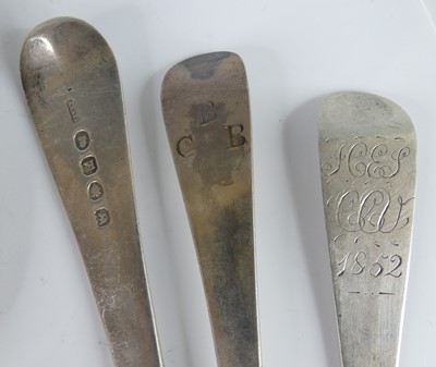 Lot 2092 - A collection of eight Georgian silver...