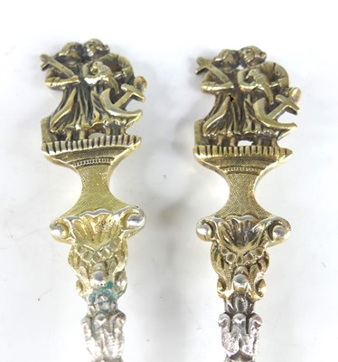 Lot 2083 - A cased Victorian Elkington & Co silver-plated...