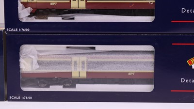 Lot 24 - Bachmann 32-462 00 gauge Class 170-3 Turbostar...