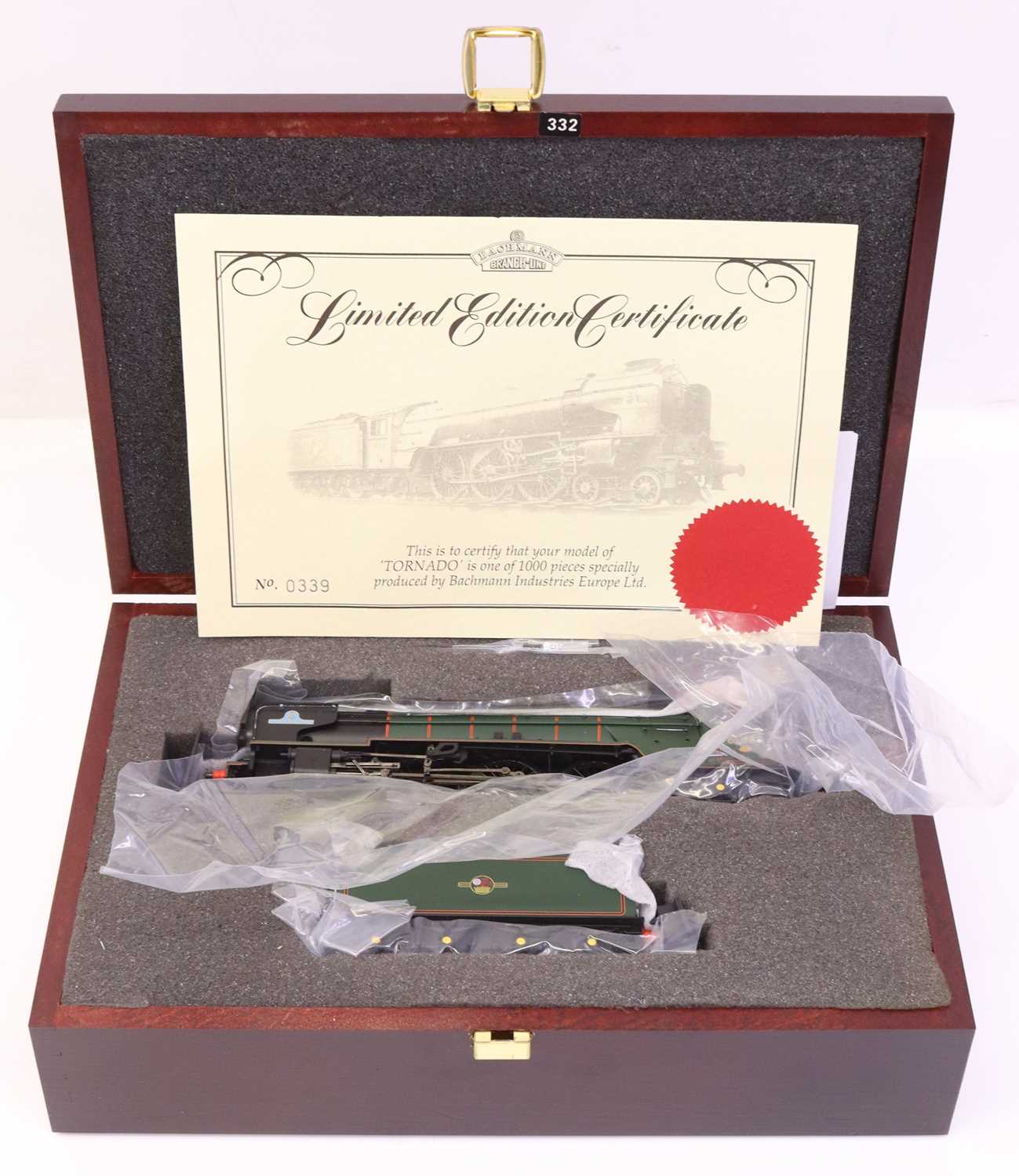 Lot 35 - Bachmann 00 gauge 4-6-2 A1 locomotive in BR...