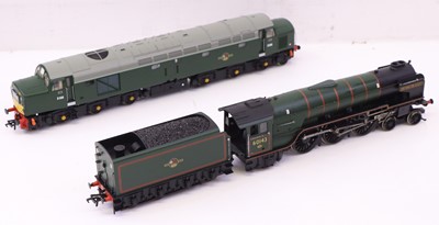 Lot 40 - Bachmann 00 gauge limited edition set,...