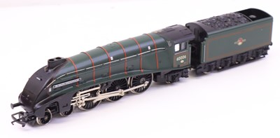 Lot 42 - Hornby 00 gauge limited edition set of three 4-...