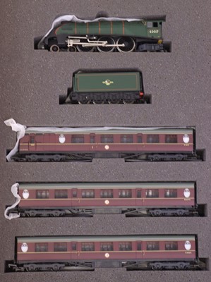 Lot 43 - Bachmann 00 gauge limited edition set...
