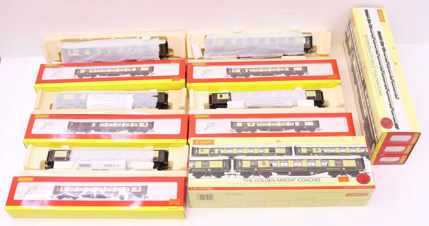 Lot 69 - One tray containing various Hornby 00 gauge...
