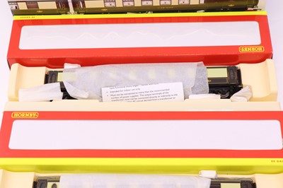 Lot 69 - One tray containing various Hornby 00 gauge...
