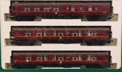 Lot 72 - Hornby 00 gauge train pack comprising an A4...