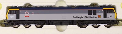 Lot 87 - Three Hornby 00 gauge locomotives, to include...