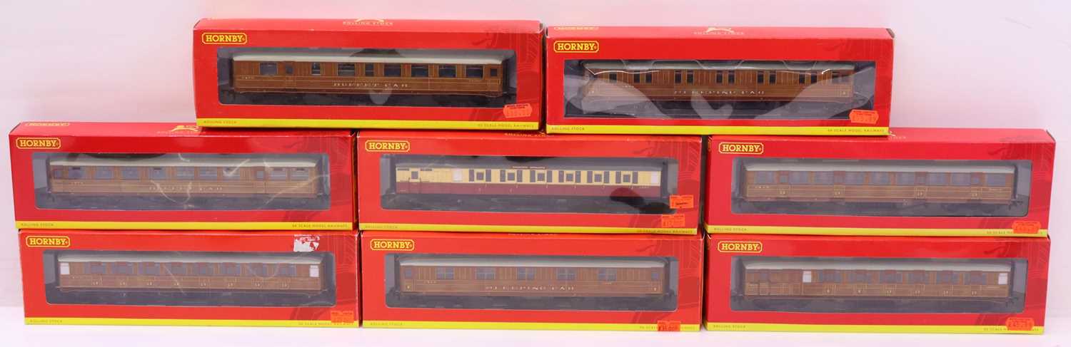 Lot 88 - One tray containing various Hornby 00 gauge...