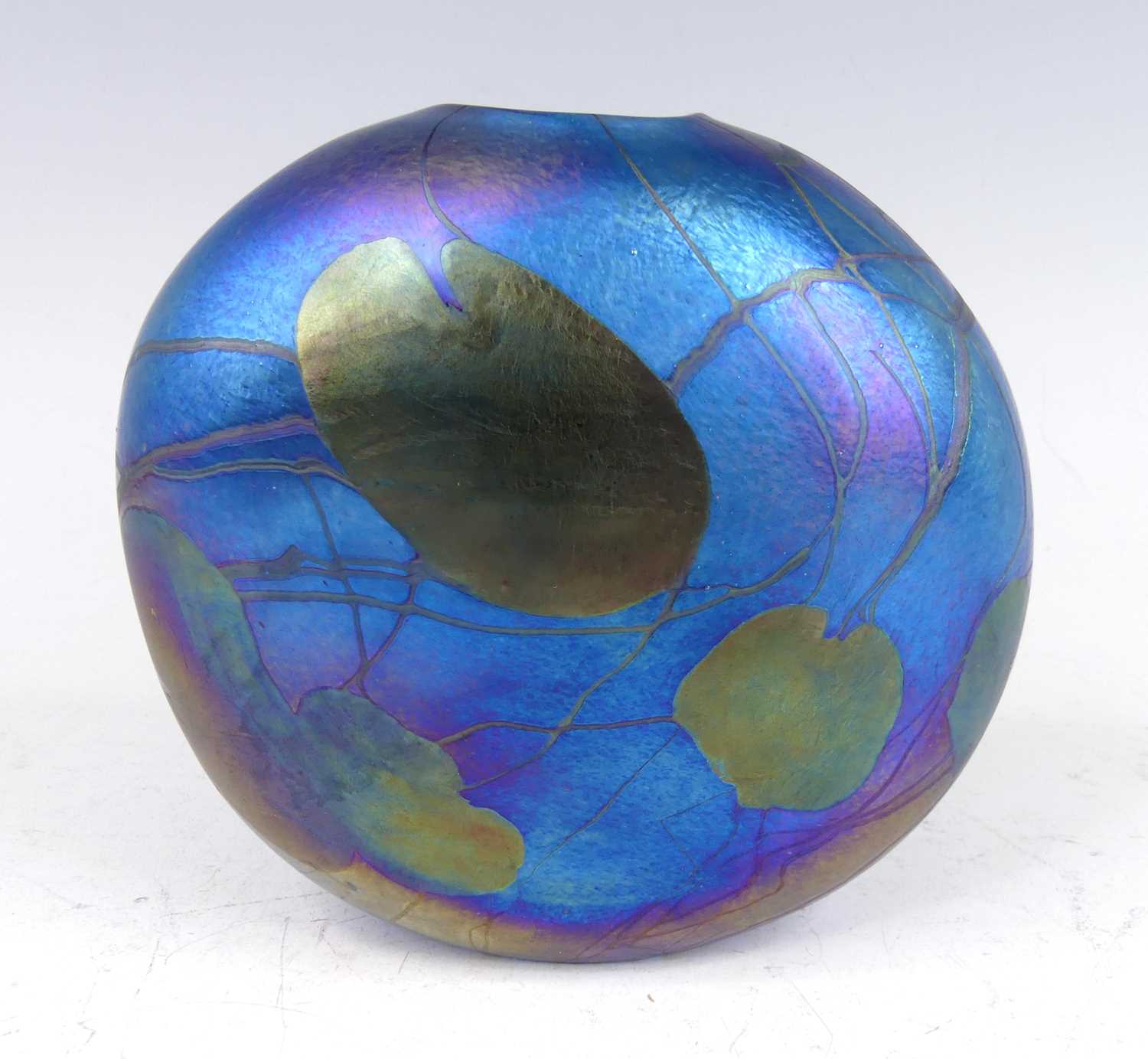 Lot 75 - John Ditchfield for Glasform - an iridescent...