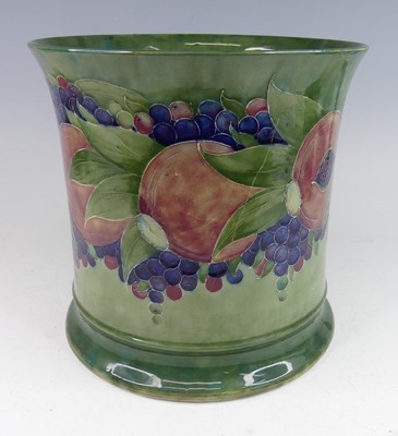 Lot 54 - An early 20th century Moorcroft pottery...