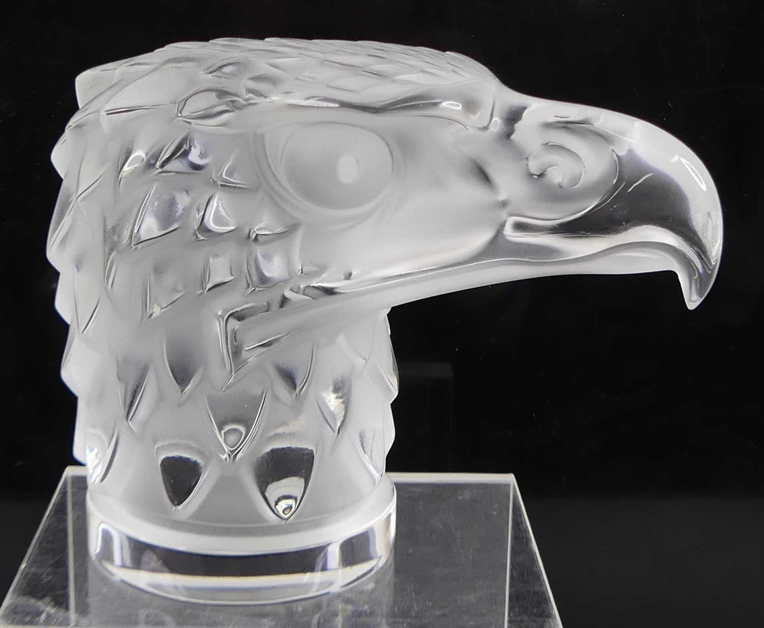 Lot 94 - A Lalique 'Tete d'Aigle' (Eagle Head) heavy...