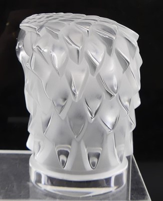 Lot 94 - A Lalique 'Tete d'Aigle' (Eagle Head) heavy...