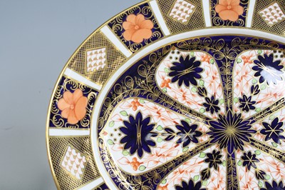 Lot 2041 - A collection of Royal Crown Derby porcelain...